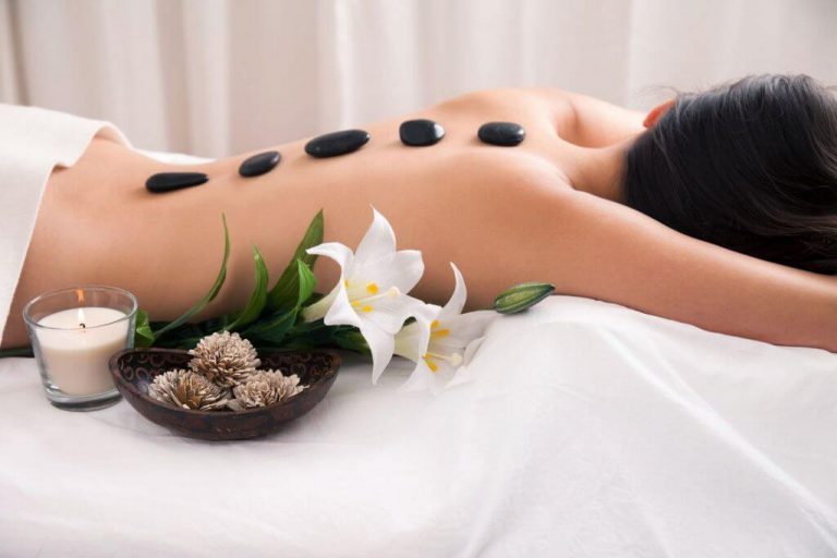 massage body đá nóng tại Hoa Mộc Tâm An