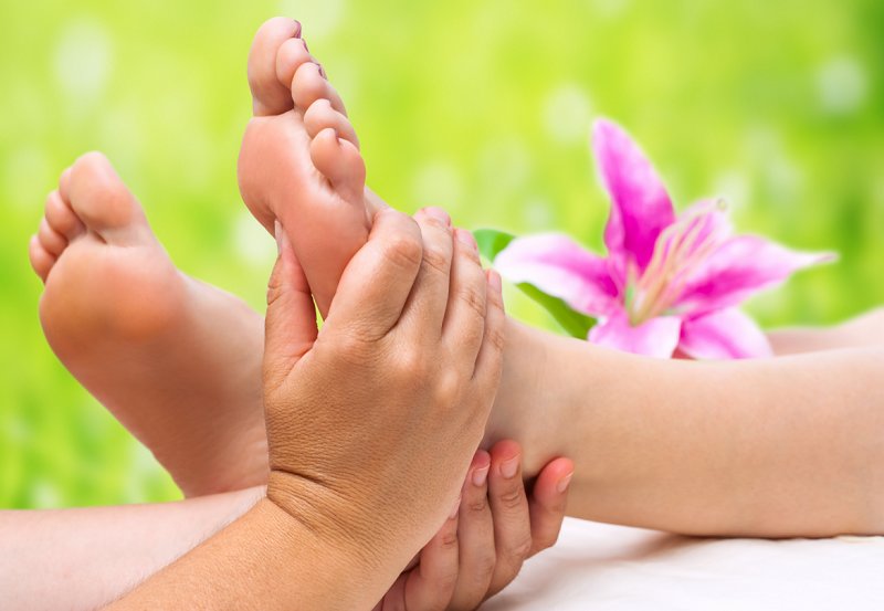 massage chân tại nhà