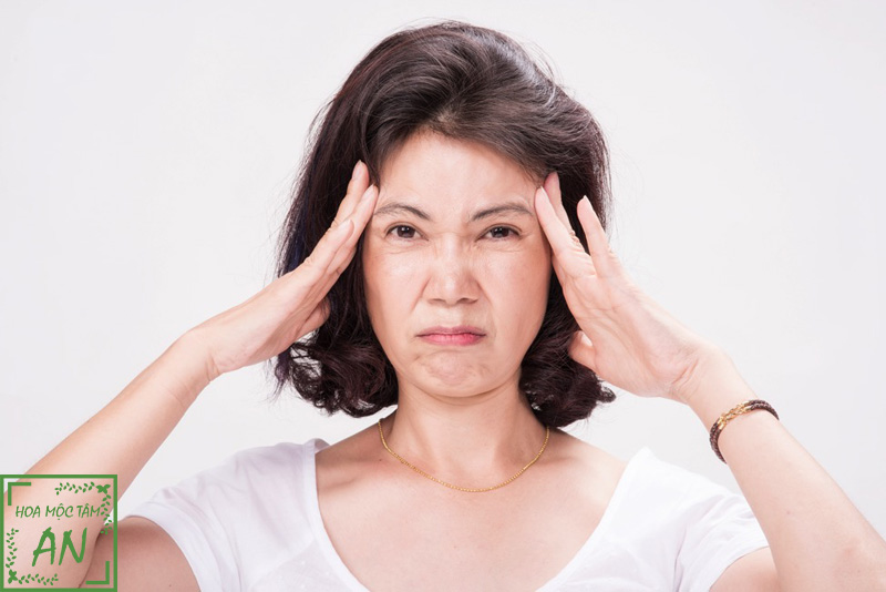 Khi bị đau đỉnh đầu nên làm gì?