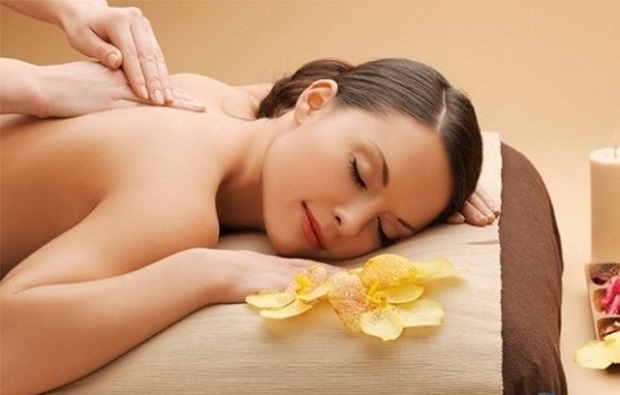 Massage trị liệu mất ngủ đau đầu