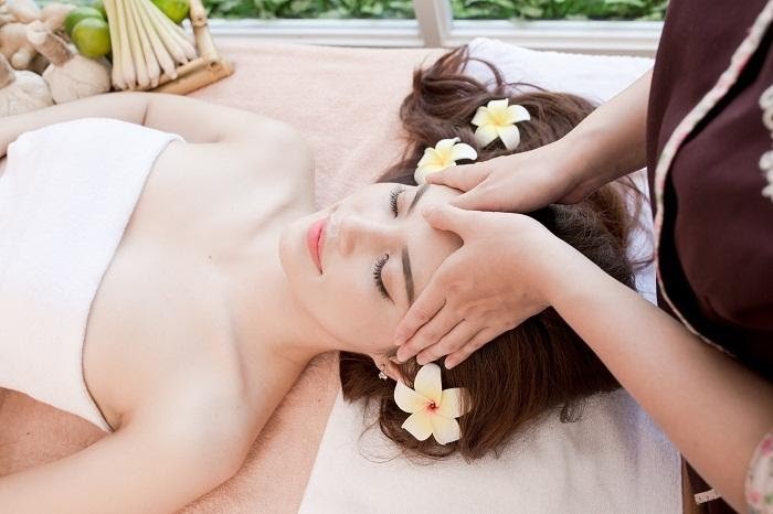 Massage giúp thư giãn, giảm căng thẳng