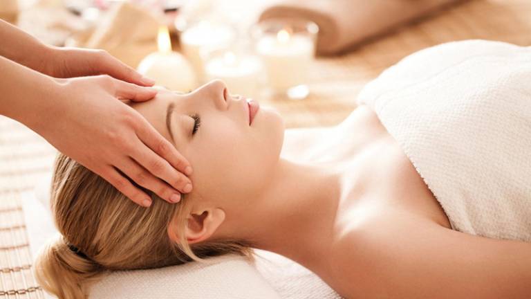 Massage má hàng ngày là vô cùng quan trọng trong việc giữ gìn nhan sắc