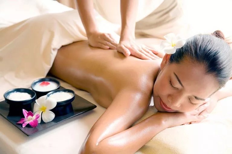 Chăm sóc sức khỏe cho gan bằng việc massage ở vùng lưng