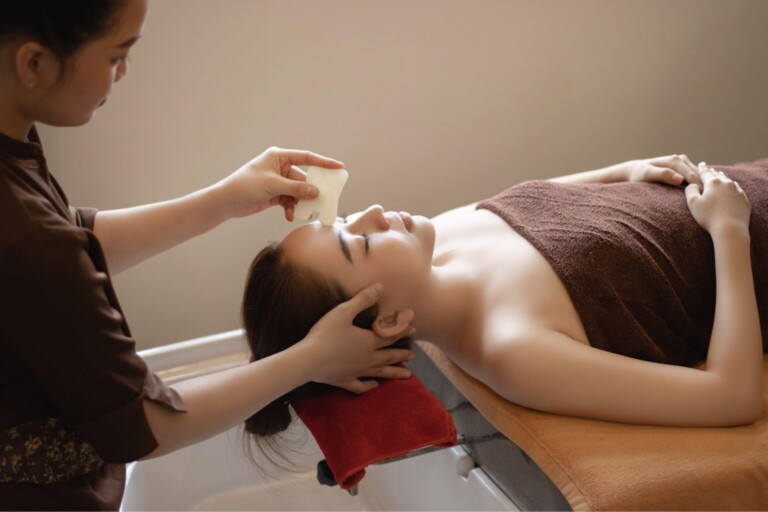 Thời gian bấm huyệt tùy thuộc vào mức độ nghiêm trọng của chứng mất ngủ