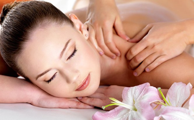massage trị liệu cổ vai gáy đông y