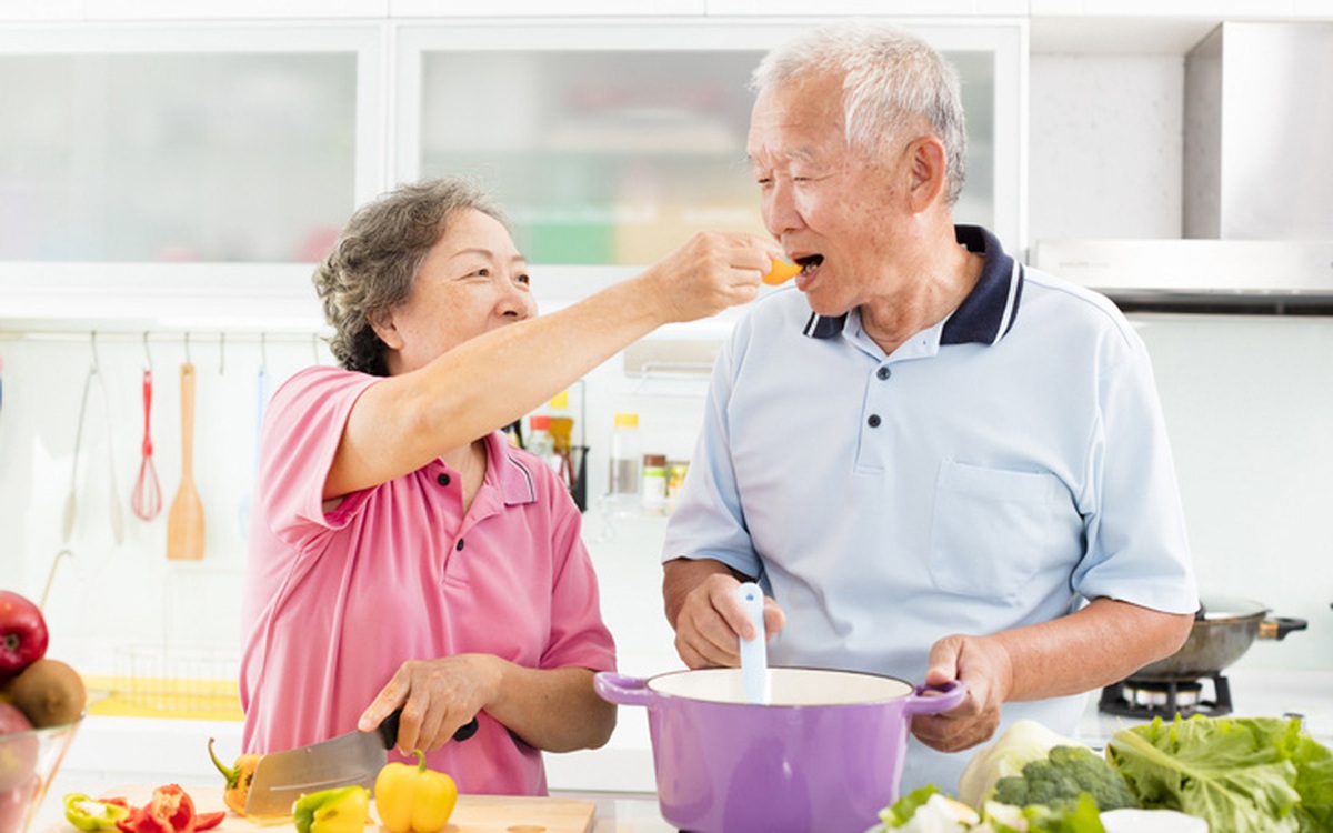 Người già thiếu máu não cần phải được bổ sung dinh dưỡng đúng cách