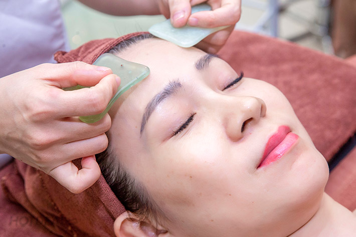 Cạo gió mặt - An diên thanh ở Hoa Mộc Tâm An