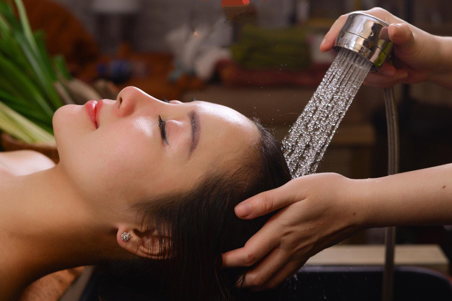Gội đầu dưỡng sinh chuẩn đông y là phương pháp chăm sóc tóc phổ biến