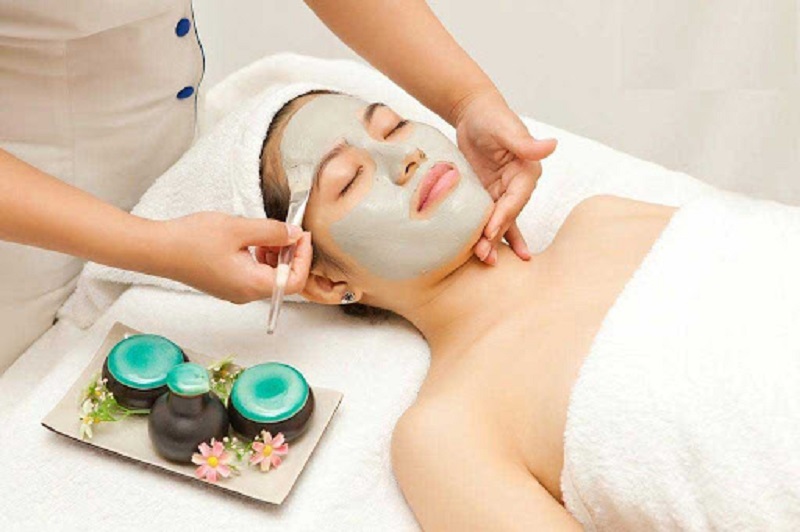 Đắp mặt nạ cho da là bước quan trọng để chăm sóc da hiệu quả