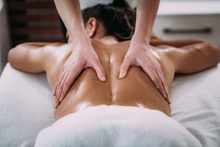 Massage dưỡng sinh giúp tăng cường hệ thống miễn dịch của cơ thể