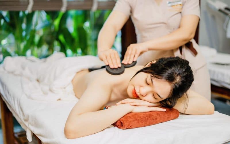 Đào tạo massage trị liệu cần cung cấp kiến thức lẫn kỹ năng