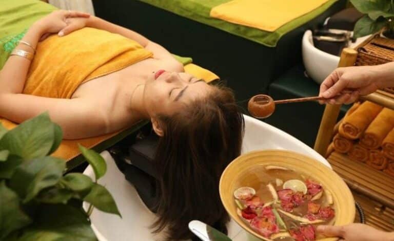 Gội đầu dưỡng sinh kết hợp massage mang lại hiệu quả cao
